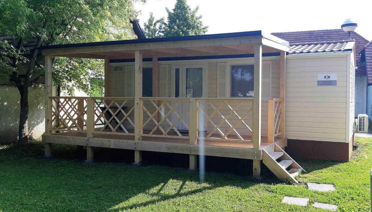 Mobile Homes And Apartment - Terme Catez チャテジ・オプ・サヴィ エクステリア 写真